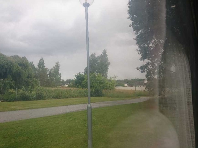 Parkerad vid kyrkan